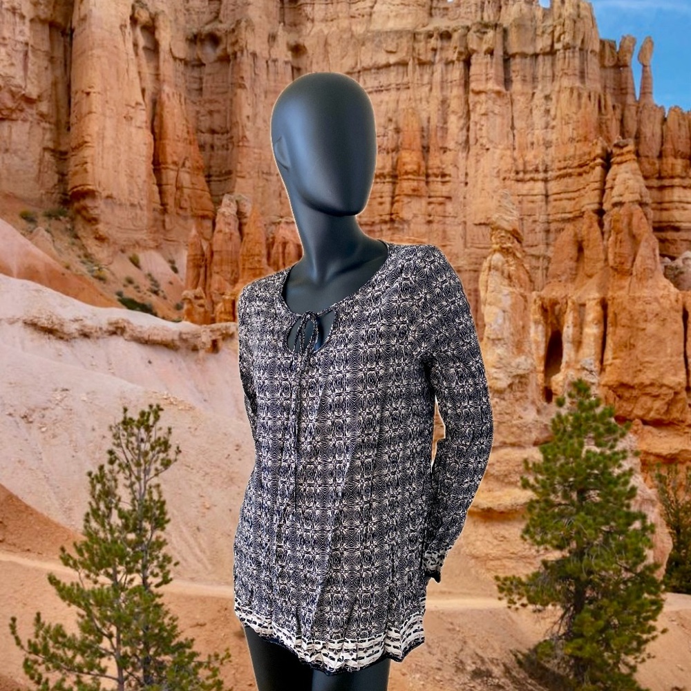 Vintage Bohemian Black Patterned Top